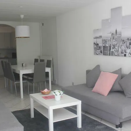 Rénové 2-8 Personnes Montreux