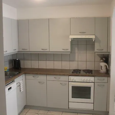 Appartement Rénové 2-8 Personnes *